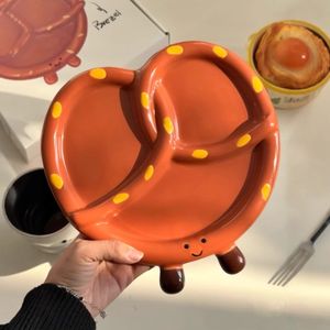 Vaisselle en céramique de style coréen New Ins avec des normes d'apparence élevées, assiettes à pain à eau alcaline et assiettes de service pour le <span class=keywords><strong>petit</strong></span>-déjeuner - Product Image 2