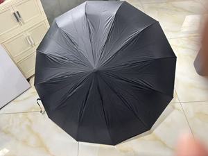 Parapluie pliant entièrement automatique robuste à 24 baleines, grand format, protection solaire et pluie, personnalisable avec logo publicitaire, idéal pour le voyage, résistant au vent - Product Image 2