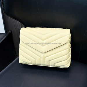 Bolso de Hombro Cruzado de Lujo Vintage de Diseñador con Acolchado en V, Borlas y Cremallera, para Verano y Primavera, Inspirado en Marcas, Tipo Clutch para Mujer - Product Image 5