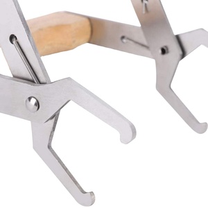 Soporte de marco de colmena de <span class=keywords><strong>abeja</strong></span>, elevador de bazo de panal, agarre de captura, Clip de colmena preciso, herramienta de marco de apicultura de ajuste de acero inoxidable - Product Image 4