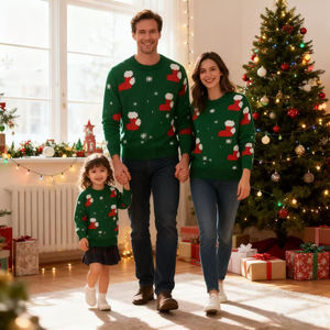 Pull de Noël personnalisé 2026 pour parents et enfants, pull de Noël moche assorti pour adultes, bébés et enfants - Product Image 1