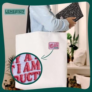 Parche Bordado Termoadhesivo Personalizado de 3 Pulgadas: Lloro Muchísimo Pero Soy Súper Productivo, para Gorras y Ropa - Product Image 3