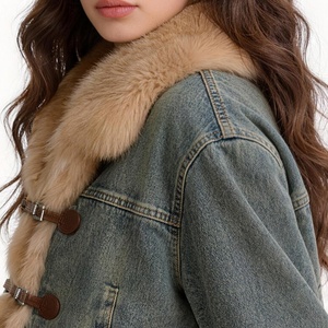 Chaqueta Vaquera para Mujer - Abrigo de Invierno Vintage con Forro de Piel, Cuello y Puños Grandes de Piel, Parka Cálida de Sherpa - Logotipo Personalizado - Product Image 5