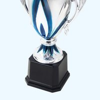 2025 nouveau Design plastique trophée en gros enfants trophée école étudiant sport réunion prix Souvenir créatif ornements