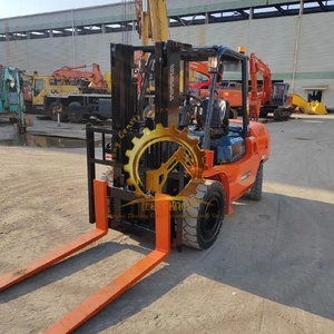 Carretilla elevadora industrial usada Toyota de 5 toneladas, bajo consumo de combustible, carretilla elevadora usada confiable de la serie 8F - Product Image 4