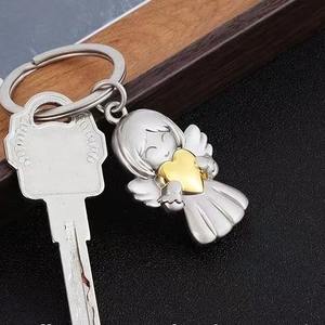 سلسلة مفاتيح على شكل قلب للأطفال، هدية حماية وحظ، مصنوعة من سبائك الألومنيوم، تصميم عصري، قلادة للحقائب - Product Image 4