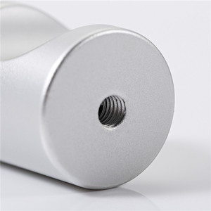 Manijas Cilíndricas para Gabinetes de Aluminio, Acabado Negro Mate Cepillado, Diseño Minimalista, 855 Pequeño, 855 Grande, 1008 Duradero - Product Image 3