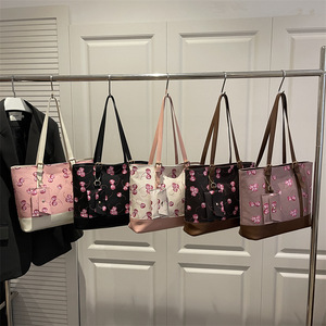 Elegante Borsa a Spalla Versatile Primaverile di Nuova Collezione, Grande Capacità, Casual, Personalizzata, Alla Moda, Semplice, Borsa Tote da Donna - Product Image 1