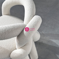 Chaise de dressing ronde blanche moderne de luxe, fabrication sur mesure OEM/ODM Yicheng pour salon, chambre et villa