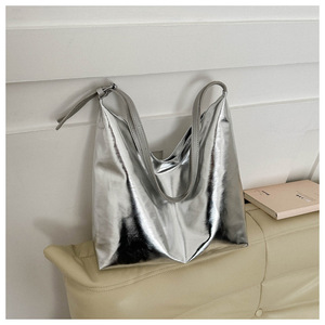 Wholesale Summer Lacquer Popular Bag Female New Trend Fashion Crossbody Tote Bag Sling Wholesale Lady <b>Handbags</b> for Women - Product Image 6