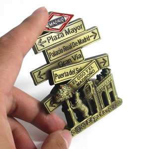 Vendita all'ingrosso in Spagna Souvenir in metallo magnete orso albero Puerta Del Sol Plaza Mayor personalizzato 3D promozionale Madrid magneti da frigo - Product Image 5