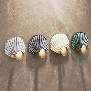 Juego de ganchos de plástico para montar en la pared: ganchos fuertes y autoadhesivos adecuados para puertas y paredes. - Product Image 2