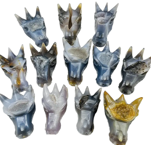 Sculpture de dragon en agate véritable sculptée à la main, taille unique, écologique, style Feng Shui, gravée, pour décoration intérieure en cristal - Product Image 1