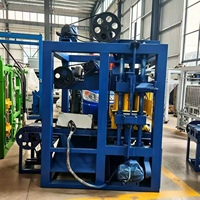 Machine à blocs de béton semi-automatique QT4-26, machine à mouler des briques pour un petit investissement et un profit élevé
