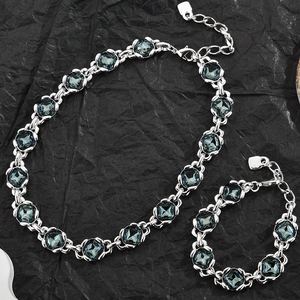 สร้อยคอยาวประดับเพชรสีรุ้งโซ่พลอยสี่เหลี่ยมสไตล์วินเทจ - Product Image 1