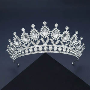 Elegante Tiara da Sposa in Cristallo per Matrimoni e Concorsi di Bellezza, Corona Scintillante con Strass per Ragazze - Product Image 4