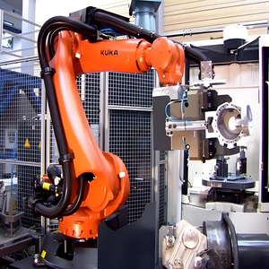 Robot industriel KR300 R2700-2 à 6 axes, charge utile de 300 kg, portée de 2701 mm pour la manutention des matériaux et l'assemblage, empilage KRC5 KRC4 - Product Image 3