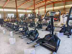 Machine <span class=keywords><strong>elliptique</strong></span> commerciale |   <span class=keywords><strong>Elliptique</strong></span> de haute performance pour salle de sport, équipement cardio, machine de fitness commerciale pour entreprises - Product Image 4