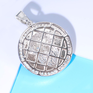 Pendentif rond en stock, diamant moissanite VVS, certificat GRA, plaqué or, argent sterling 925, passe le test du diamant, cadeau unisexe - Product Image 2