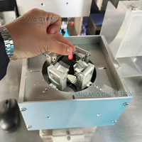 Machine d'inspection automatique des coques en plastique par vision industrielle avec détection de défauts par miroir optique multi-angles