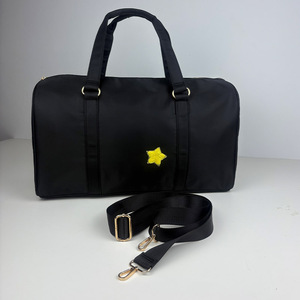 Stoney Clover กระเ<span class=keywords><strong>ป</strong></span>๋าไนลอน15<span class=keywords><strong>สี</strong></span>กันน้ำกำหน<span class=keywords><strong>ด</strong></span>โลโก้ไ<span class=keywords><strong>ด</strong></span>้เองกลางแจ้งกระเ<span class=keywords><strong>ป</strong></span>๋าโท้ทกระเ<span class=keywords><strong>ป</strong></span>๋ายิมกระเป๋าเดินทางสำหรับผู้หญิง - Product Image 3