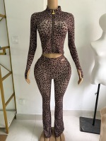 Ensemble de sport 2 pièces personnalisé pour femme avec logo, veste à manches longues à fermeture éclair dorée, short taille haute et bandeau – Tenue d'été 2026