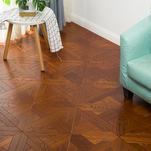 Parquet en bois d'ingénierie artistique multicouche en chêne brossé EN717-1 Grade AB, installation facile, système T&G 14 mm, pour projets commerciaux - Product Image 2