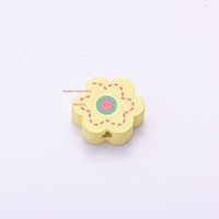 Nouvelles perles en bois perforées créatives en forme de fleur, perles lâches faites à la main pour enfants, accessoires de bijoux DIY pour petits colliers