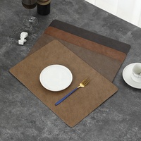 Napperons de table rétro à motif de peau de vache personnalisé Napperons de luxe en cuir PU marron imperméable pour table à manger