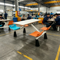 En stock : Ensemble table et chaises intégrées 4 places pour cantine universitaire