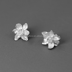 Pendientes de Flor de Narciso Rosaeflora "Comienza a Amarte a Ti Mismo", Plata de Ley 925 Auténtica, Joyería Fina - Product Image 4