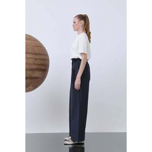 Pantalones Elegantes Plisados para Mujer Soul - Pantalones Casuales de Oficina en Azul Marino Cómodos para Uso Diario - Product Image 4