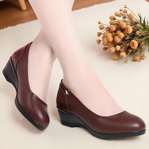 Dernières tendances de la mode, talons compensés confortables pour femmes, en cuir, antidérapants, sexy et chics, <span class=keywords><strong>chaussures</strong></span> de bureau <span class=keywords><strong>noires</strong></span> - Product Image 3