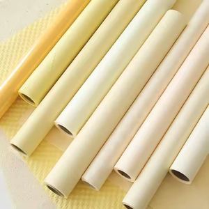 กระดาษห่อดอกไม้กระดาษหัตถกรรม BOPP สีทึบพิมพ์ลาย CMYK กราเวียร์ออกแบบได้ตามต้องการวัสดุรีไซเคิล7ชิ้นจากผู้ผลิตจีน - Product Image 3