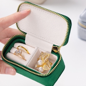 Оптовая продажа, персонализированная мини-шкатулка для путешествий, маленькая портативная шкатулка из искусственной кожи для ювелирных украшений, колье, серьги-органайзер, подарочный футляр - Product Image 2
