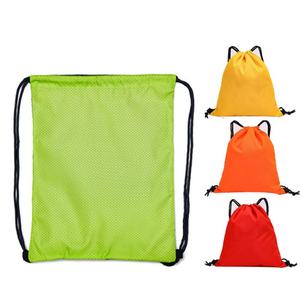 Sac de sport à cordon en polyester 210D fabriqué au Vietnam, sac à dos de voyage et de randonnée personnalisé avec logo, sacs promotionnels en nylon pour le shopping - Product Image 1