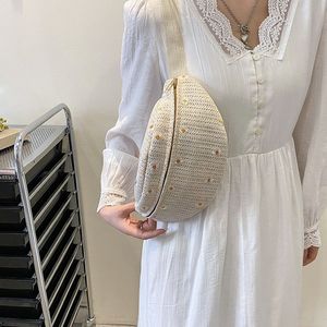 Bolso de cintura/cruzado de paja tejida con cremallera, diseño floral de moda, forma de luna, para mujer - Product Image 6