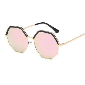 Gafas de Sol Qian Ai para Mujer, Montura Octogonal, Protección UV400, Tipo 3 Lentes, Material AC, Color Blanco Transparente Mercurio - Product Image 4