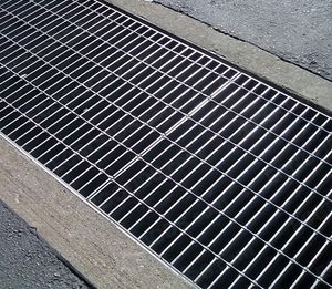 Grille <span class=keywords><strong>de</strong></span> drainage en acier galvanisé à fentes, couvercle <span class=keywords><strong>de</strong></span> tranchée robuste, anti-corrosion, pour système <span class=keywords><strong>de</strong></span> drainage <span class=keywords><strong>de</strong></span> parking et allée - Product Image 2