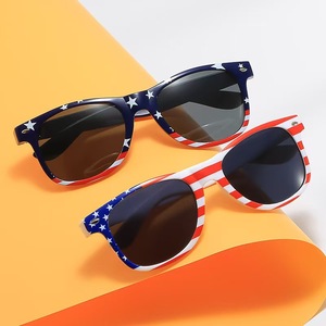 Nouvelles Lunettes de Soleil Promotionnelles 2026 UV400 Patriot <span class=keywords><strong>NFL</strong></span> NHL Game <span class=keywords><strong>Match</strong></span> avec Monture PC et Drapeau Américain - Product Image 4
