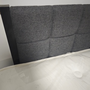 Cadre de lit capitonné gris en lin avec matelas inclus, ensemble de lit rembourré tout-en-un pour chambre à coucher - Product Image 4