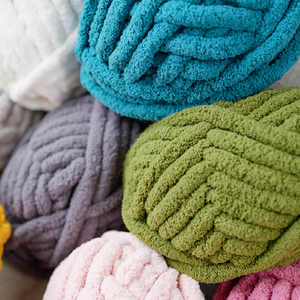 โบเจย์ ขายส่งไหมพรมกำมะหยี่เนื้อนุ่ม หนา ขนาดจัมโบ้ สำหรับถักมือ 100% โพลีเอสเตอร์ ไหมพรมเชนิลล์เส้นใหญ่ สำหรับถักผ้าพันคอ - Product Image 2