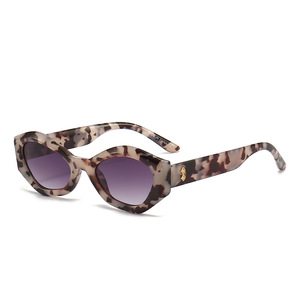 Gafas de Sol de Moda para Mujer, Diseño Vintage, Irregulares, con Protección UV400 - Product Image 2