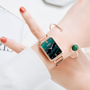 Montres pour femmes de <span class=keywords><strong>la</strong></span> marque Gaiety, montres à quartz carrées tendance pour femmes, ensemble de bracelets, cadran vert, simple, maille dorée rose, montres de luxe pour femmes - Product Image 4