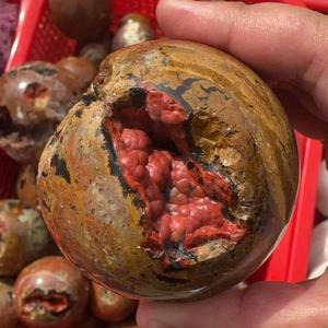 Vente en gros de boules de cristal de guérison de haute qualité en onyx rouge, sphères d'agate rouge volcanique, artisanat en pierres précieuses pour la décoration de la maison - Product Image 2