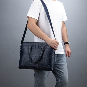 <span class=keywords><strong>Sac</strong></span> à <span class=keywords><strong>bandoulière</strong></span> unisexe en PU à motif crocodile <span class=keywords><strong>pour</strong></span> hommes <span class=keywords><strong>Sac</strong></span> souple et étanche <span class=keywords><strong>pour</strong></span> les nouvelles affaires Mode travail Bureau Document <span class=keywords><strong>Ordinateur</strong></span> - Product Image 2