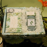 Caja de Regalo de Velas Aromáticas con Aroma Ritual Personalizado, Cera Vegetal Natural Hecha a Mano, Aromaterapia, 60 Horas de Duración, Moderna, para Navidad, Pascua y Festividades