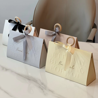 Sac cadeau créatif en carton épais avec poignée en bois et marquage à chaud, idéal pour bijoux, lunettes, souvenirs et cadeaux de mariage