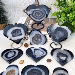 หินอาเกตสีดำธรรมชาติรูปหัวใจขนาดเล็ก 1 ชิ้น - สำหรับตกแต่งบ้านและโอกาสพิเศษ เช่น วันหยุด เช่น วันฮาโลวีนและวันอีสเตอร์ - Product Image 4