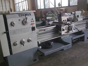 Torno horizontal manual CS6266, torno convencional de bancada con hueco para el eje, para trabajar metales con un gran diámetro del eje. - Product Image 6